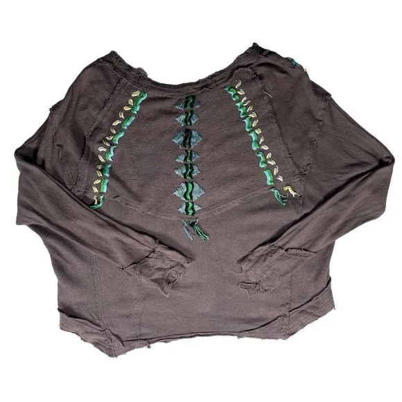 Free People Waffle Knit Pullover Embroidered Boho Destroyed Top OVERSIZED Sz XS - Picture 2 of 8